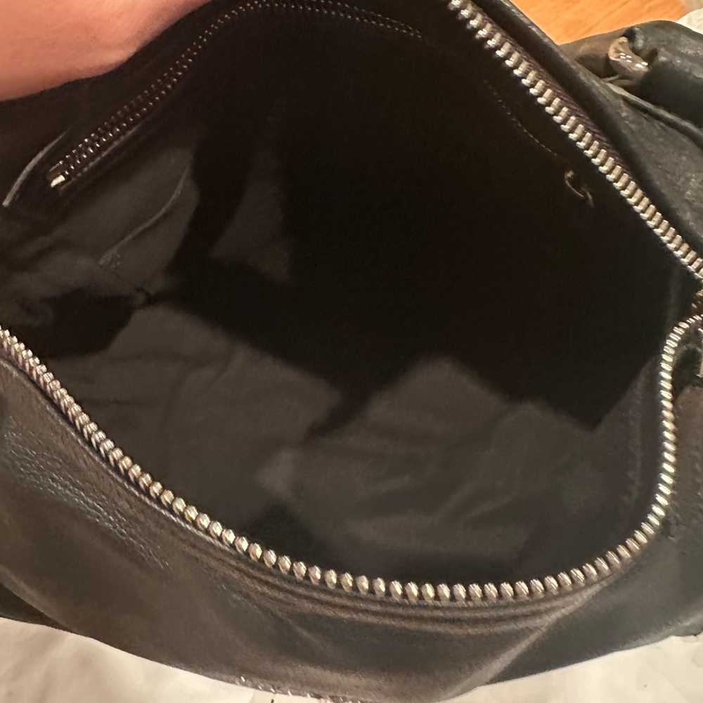 Givenchy Pandora black pebbled leather size medium - Picture 13 of 16